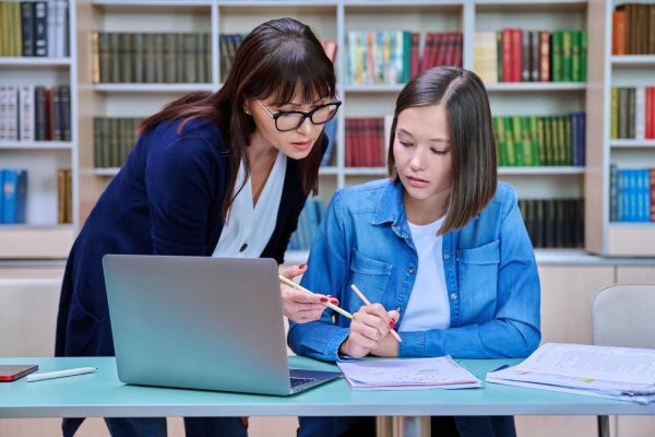 Tutor